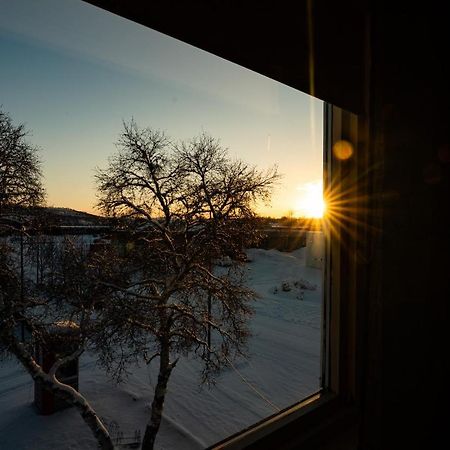 Mix Tana Spiseri Og Overnatting Motel Luaran gambar