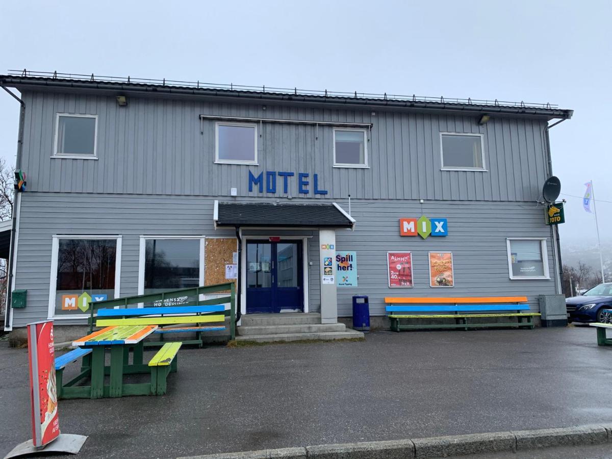 Mix Tana Spiseri Og Overnatting Motel Luaran gambar